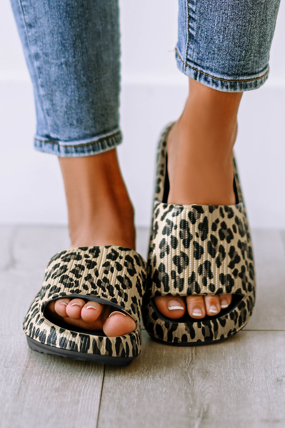 Black Print Thick Sole Slip On Slippers - Little Miss Vanilla