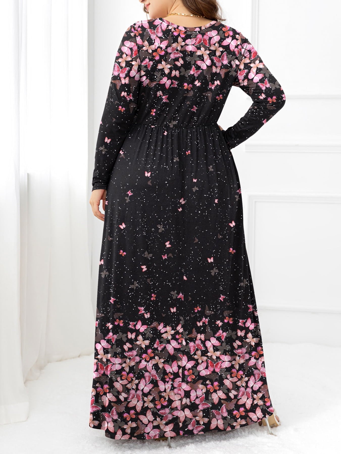 Plus Size Round Neck Maxi Dress with Pockets - Little Miss Vanilla